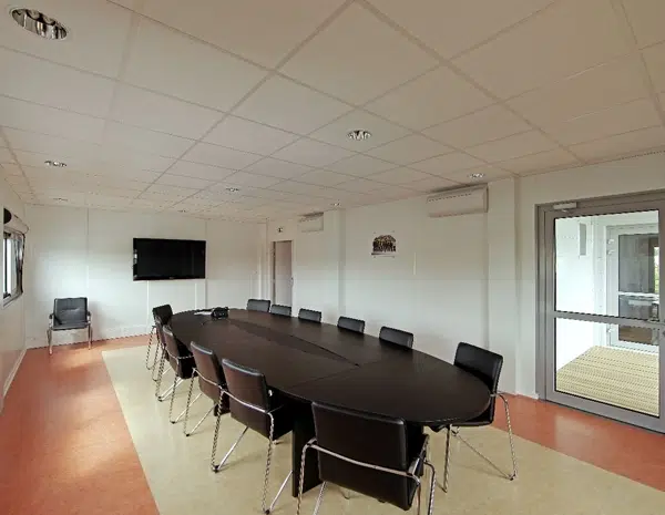 Extension de bureaux avec salles de réunion