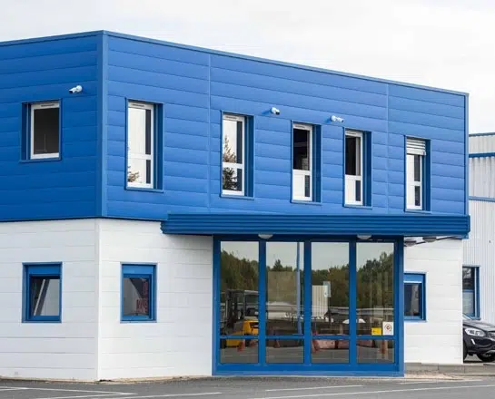 Construction sanitaires entreprise façade bleu