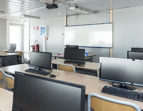 Location de salles de classes ordinateurs